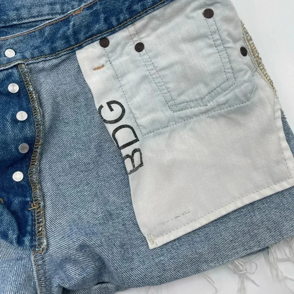 BDG Urban Outfitters Women’s Size 29 High Waisted Denim Shorts Raw Hem Cheeky - Picture 5 of 10